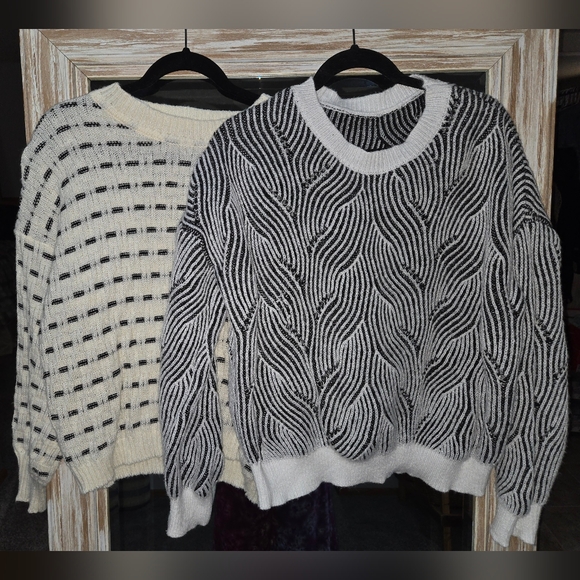 Sweaters - Black and White Patterned Sweater Set